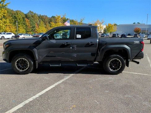 New 2025 Toyota Tacoma TRD Off-Road image 7
