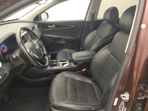 Used 2020 Kia Sorento S FWD image 17