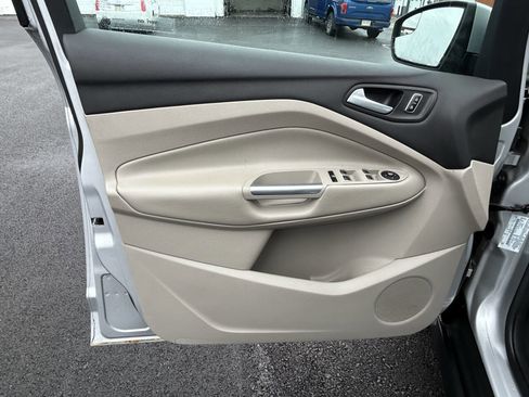 Used 2014 Ford C-MAX SE image 11