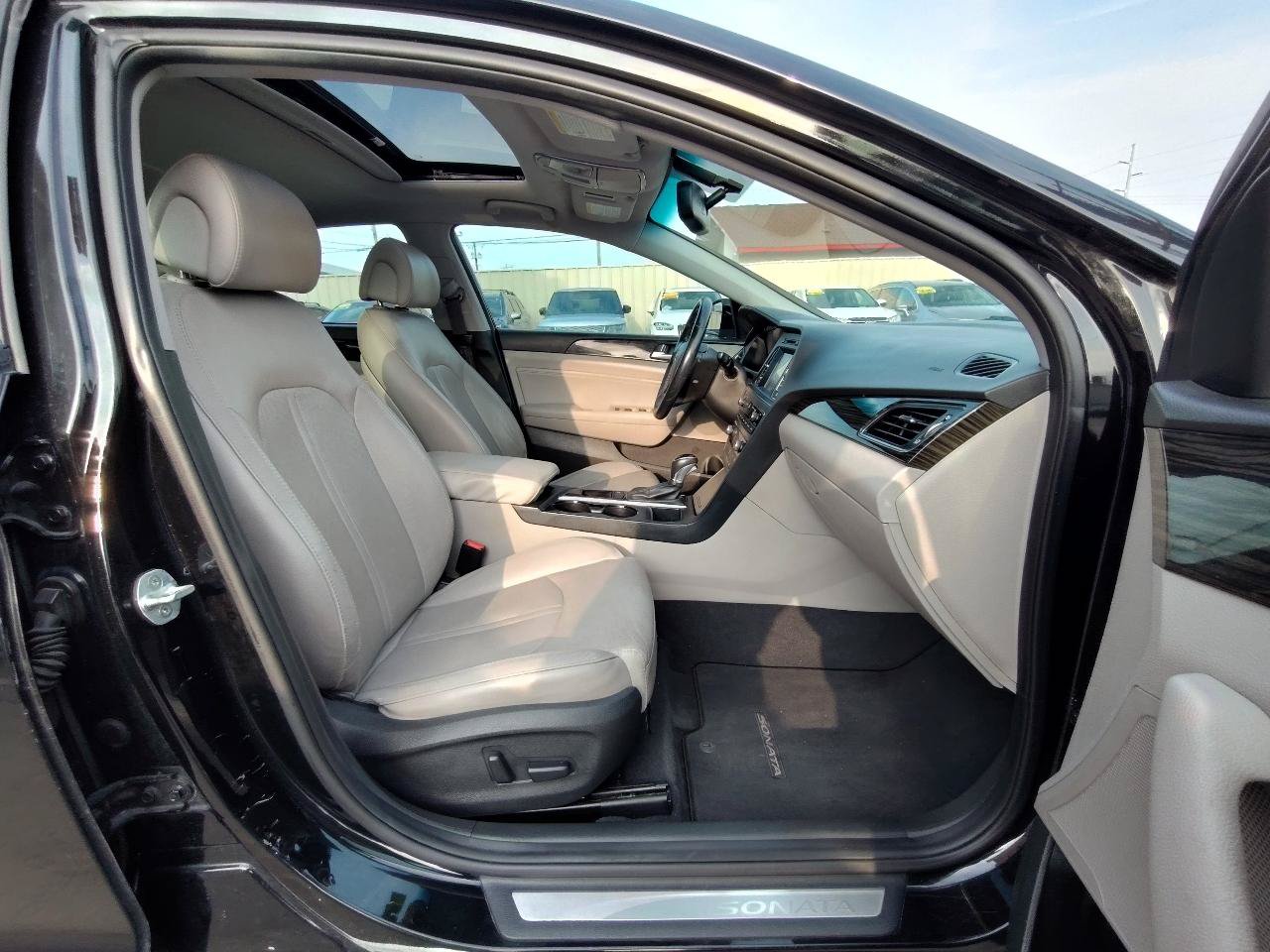 Used 2017 Hyundai Sonata Limited FWD image 43
