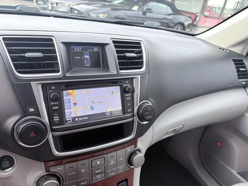 Used 2013 Toyota Highlander Limited AWD/4WD image 7