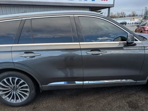 Used 2020 Lincoln Aviator Reserve w/ Equipment Group 201A image 12