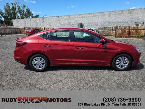 Used 2020 Hyundai Elantra SE FWD image 8