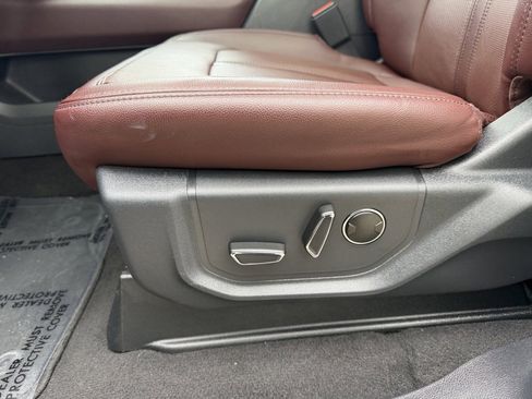 Used 2024 Ford Expedition Max Limited image 14