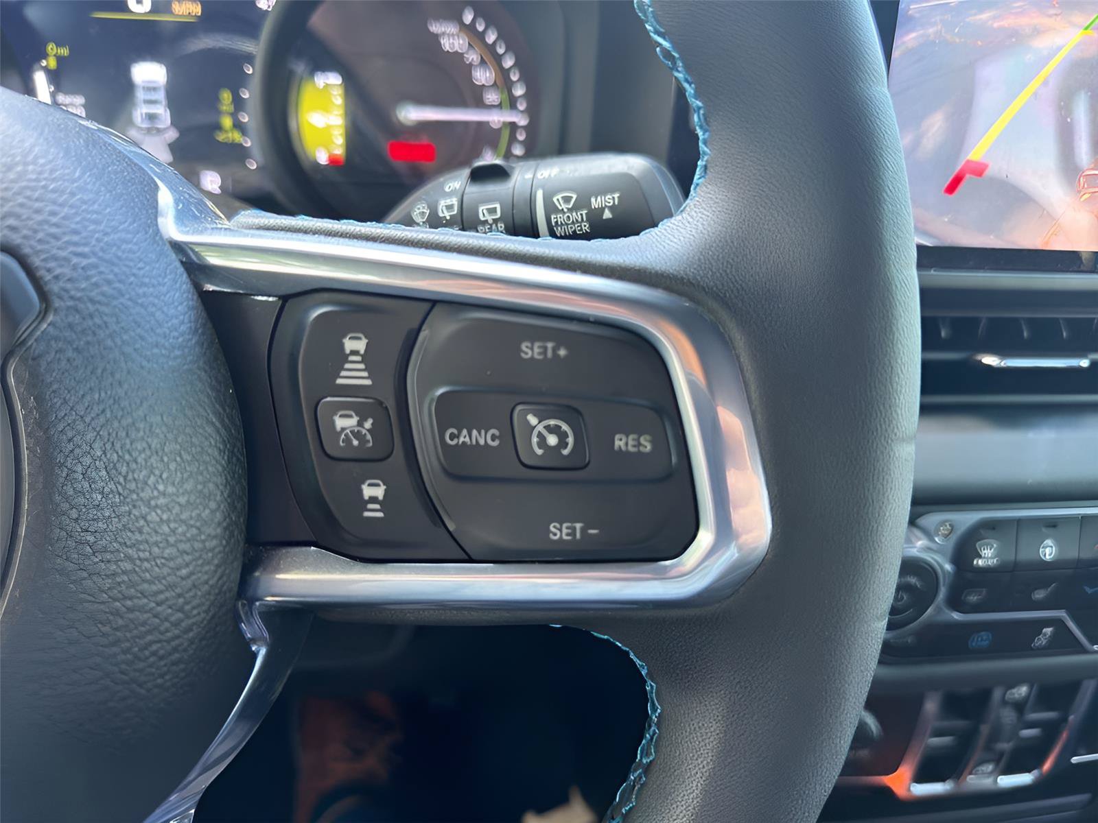 Used 2024 Jeep Wrangler High Altitude AWD/4WD image 29