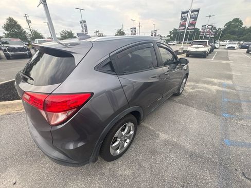 Used 2017 Honda HR-V EX-L image 7