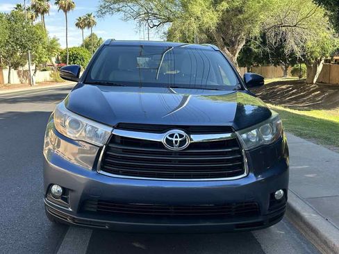 Used 2015 Toyota Highlander XLE FWD image 3