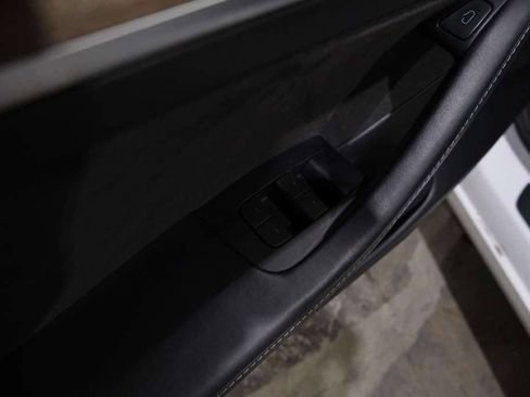 Used 2023 Tesla Model 3 Standard Range RWD image 19