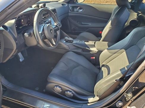 Certified 2024 Nissan Z Performance w/ Floor Mat Package image 11