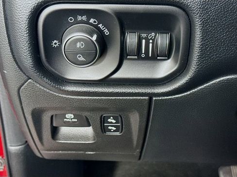 Used 2020 RAM 1500 Laramie image 10