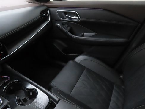 Used 2023 Nissan Rogue Platinum FWD image 20