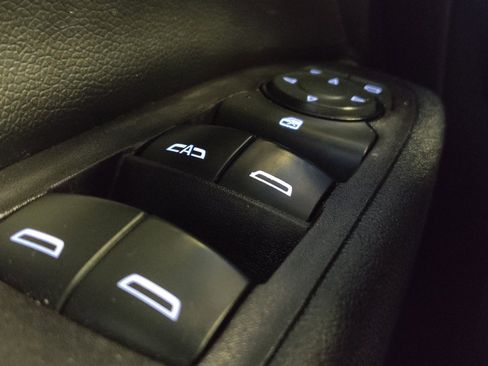 Used 2021 Chevrolet Equinox LT FWD image 27
