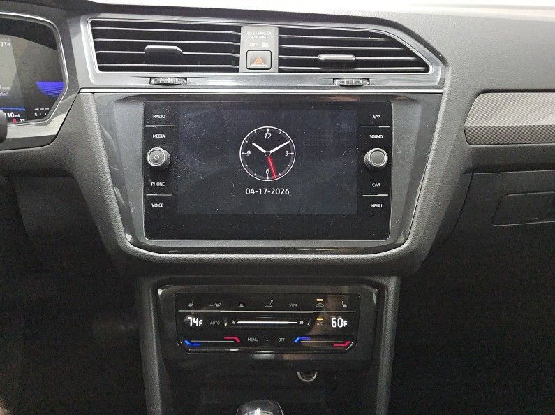 Used 2024 Volkswagen Tiguan SE AWD/4WD image 5