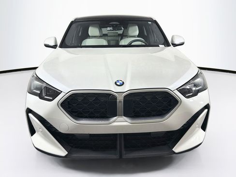 Used 2026 BMW X2 xDrive28i AWD/4WD image 2