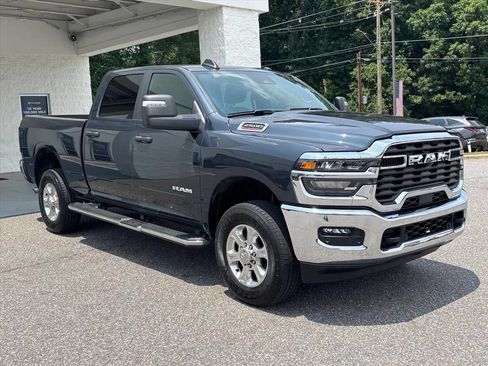 Used 2026 RAM 2500 Big Horn AWD/4WD image 21