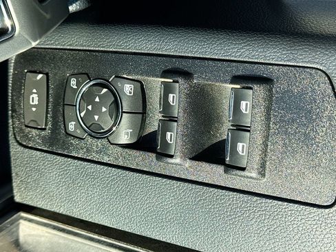 Used 2022 Ford F350 Lariat w/ Lariat Ultimate Package AWD/4WD image 22
