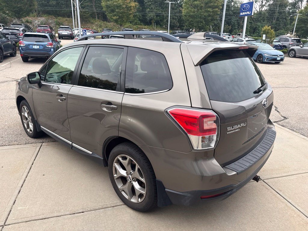 Used 2017 Subaru Forester 2.5i Touring AWD/4WD image 4