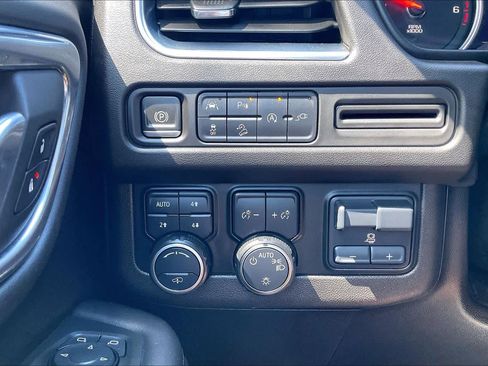 Used 2021 Chevrolet Tahoe Z71 w/ Z71 Off-Road Package image 33