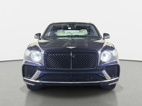 Used 2024 Bentley Bentayga AWD/4WD image 8