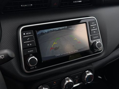 Used 2025 Nissan Kicks Play S image 20