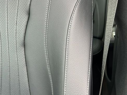 Used 2023 Mercedes-Benz E 350 4MATIC Sedan image 15