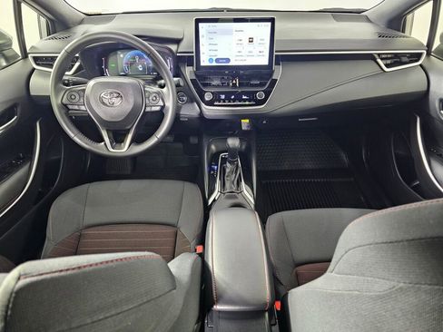 Used 2025 Toyota Corolla SE w/ SE Premium Package image 21