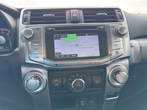 Used 2018 Toyota 4Runner SR5 Premium image 15