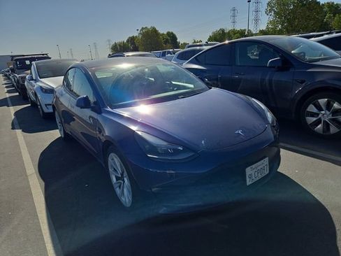 Used 2021 Tesla Model 3 Standard Range Plus RWD image 3