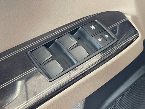 Used 2020 Lexus GX 460 Premium w/ Premium Package image 14