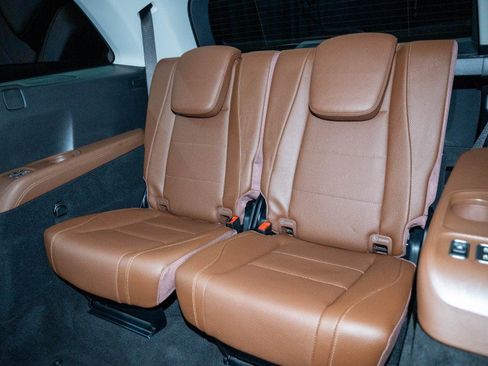 Certified 2026 Mercedes-Benz GLS 450 4MATIC image 17