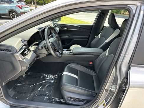 Certified 2025 Toyota Camry SE FWD image 16
