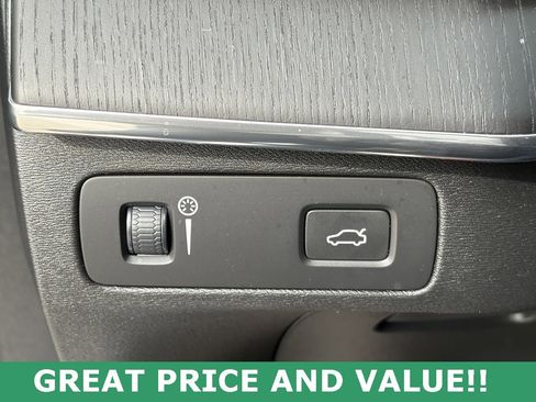 Used 2020 Volvo XC90 T6 Momentum image 20