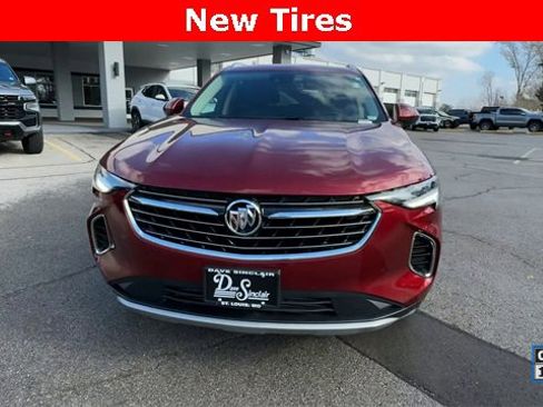 Used 2023 Buick Envision Essence image 3