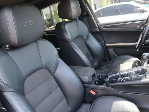 Used 2021 Porsche Macan GTS AWD/4WD image 27