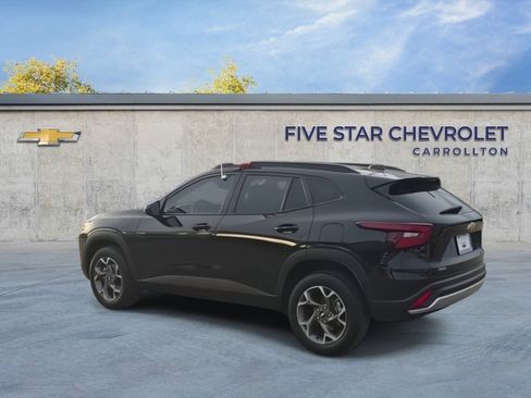 Used 2024 Chevrolet Trax LT image 6