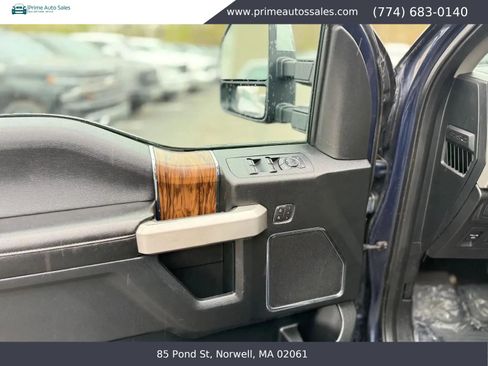 Used 2019 Ford F150 Lariat w/ Equipment Group 502A Luxury AWD/4WD image 31
