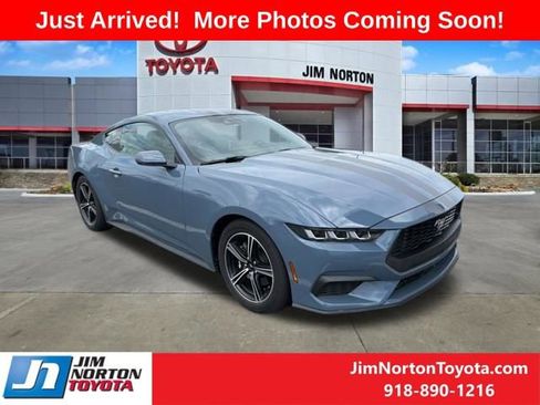Used 2024 Ford Mustang Coupe RWD image 1