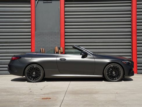Used 2024 Mercedes-Benz CLE 300 4MATIC Cabriolet image 15