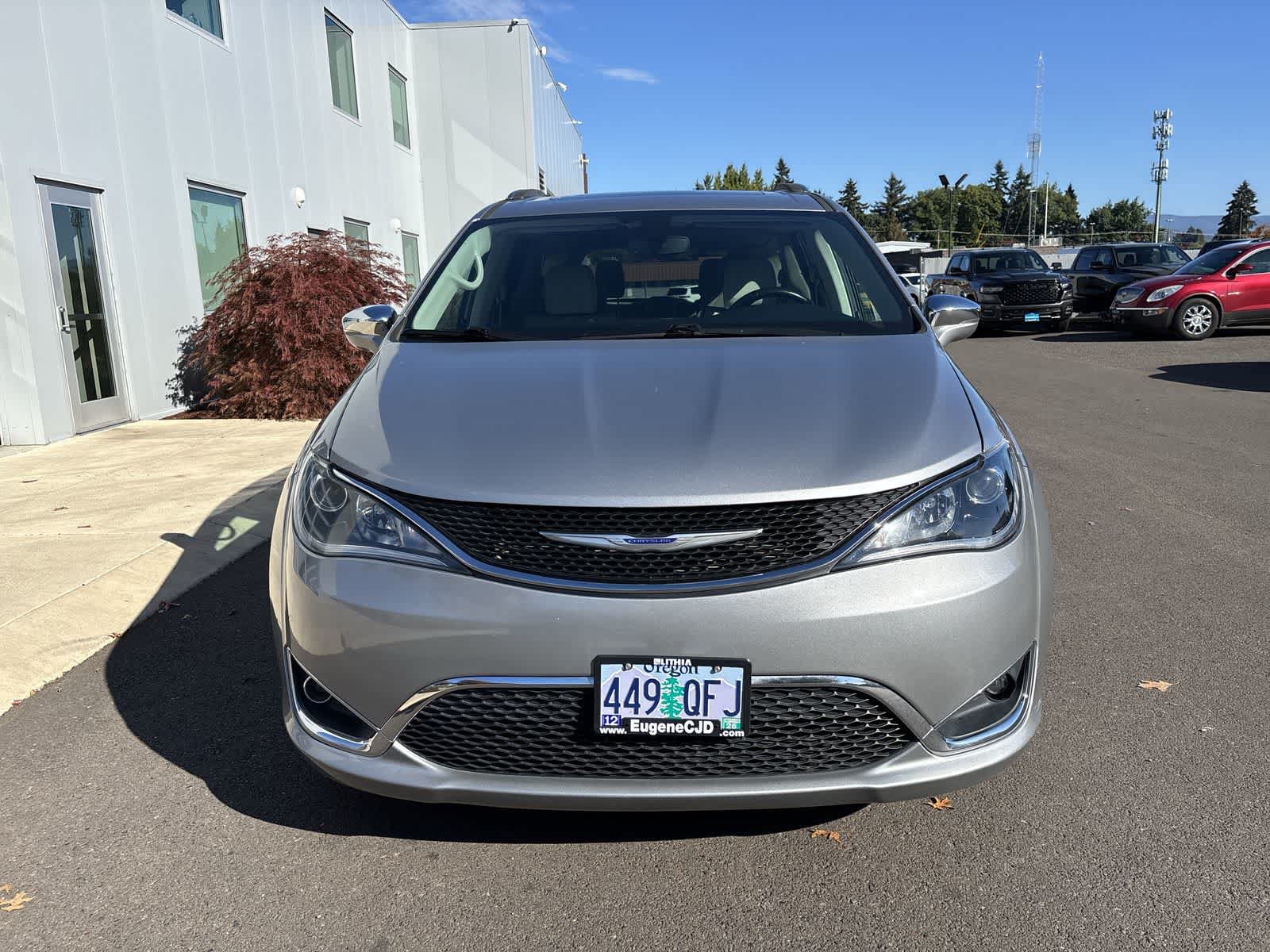 Used 2020 Chrysler Pacifica Limited FWD image 6