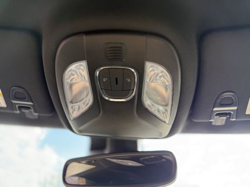 Used 2024 Jeep Compass Latitude image 26