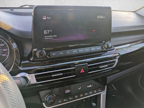 Used 2022 Kia Seltos EX image 12