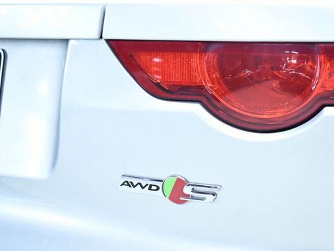 Used 2016 Jaguar F-TYPE S image 32