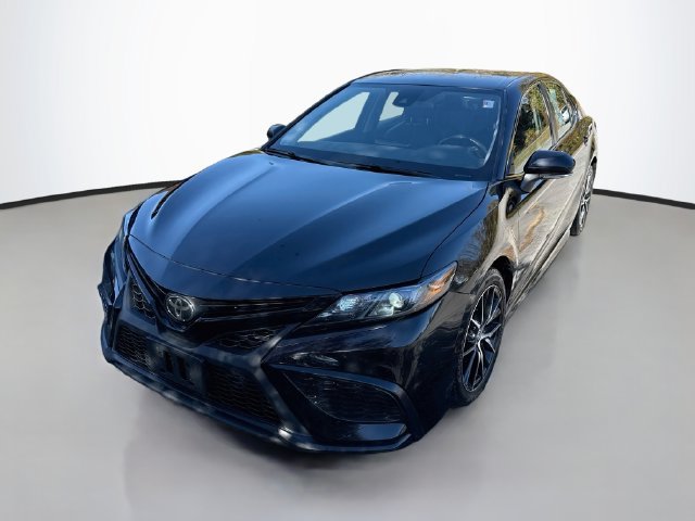 Used 2023 Toyota Camry SE FWD image 3