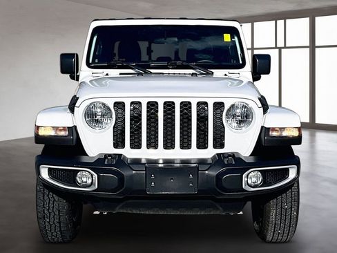 Used 2023 Jeep Gladiator Sport AWD/4WD image 2