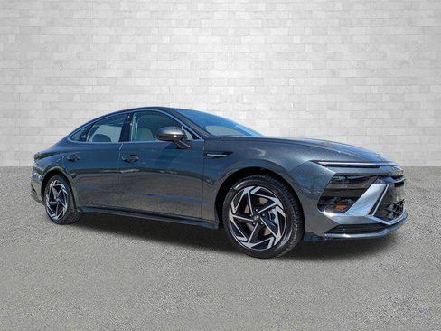 New 2026 Hyundai Sonata SEL FWD image 1