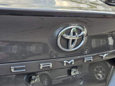 Used 2020 Toyota Camry SE image 31