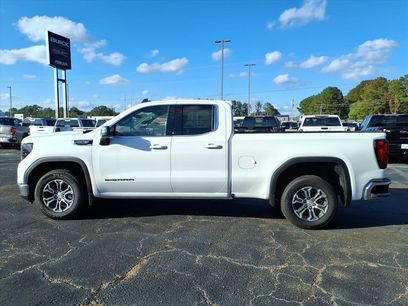 New 2025 GMC Sierra 1500 SLE w/ Preferred Package
