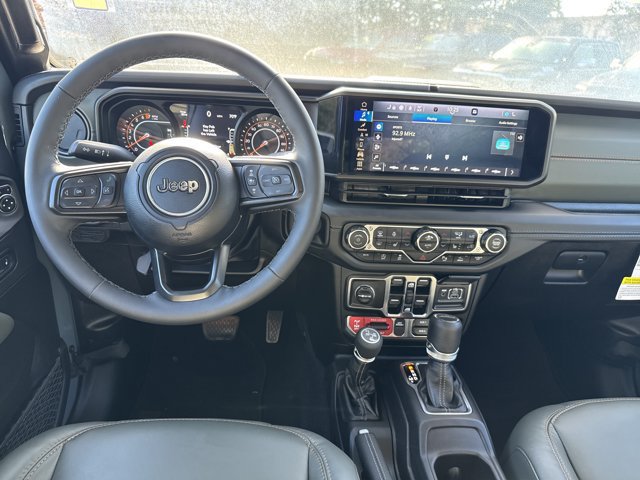 Certified 2025 Jeep Gladiator Mojave AWD/4WD image 26