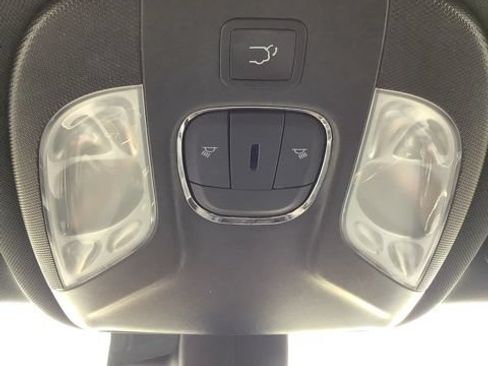 Certified 2025 Jeep Compass Latitude w/ Convenience Group AWD/4WD image 27