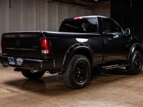 Used 2017 RAM 1500 Sport w/ Black Ram 1500 Sport Group image 9